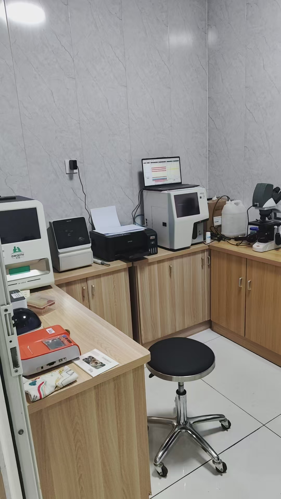 1a3b4550-ff5f-464b-bc62-b38656fd7dd8.jpg